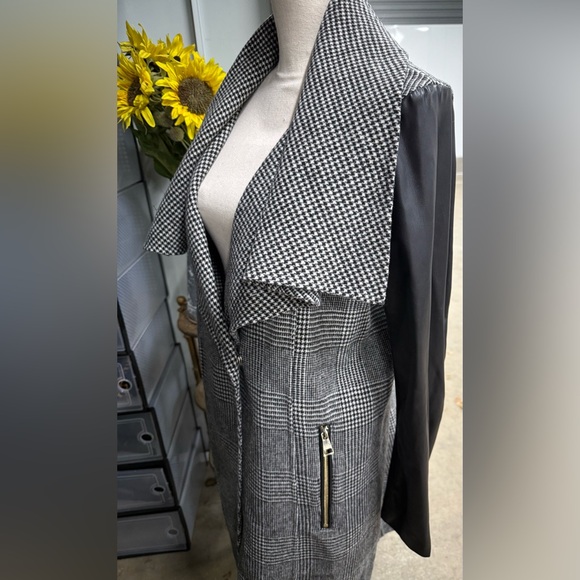 Karl Lagerfeld Black/ White Houndstooth tweed & leather coat Jacket size medium - Picture 4 of 6